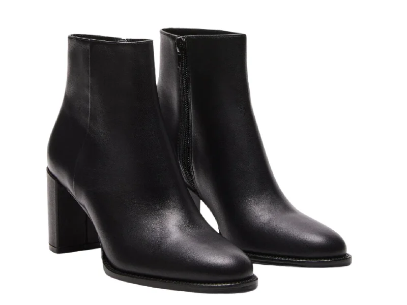 Steve Madden: Jozie in Black Leather