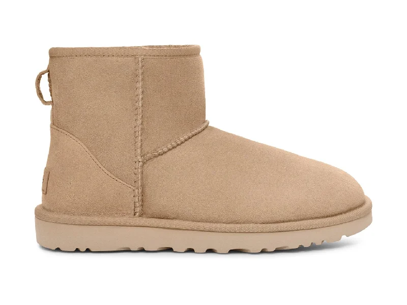 Ugg: Classic Mini II in Sand